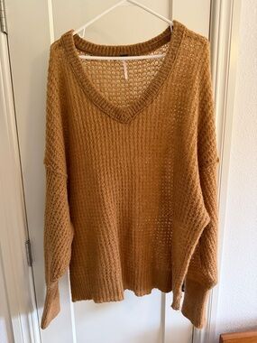 Free People Oversized V-Neck Sweater - Camel Brown